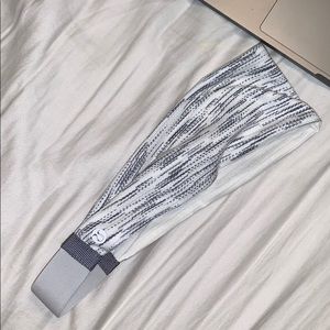 Lululemon reversible headband